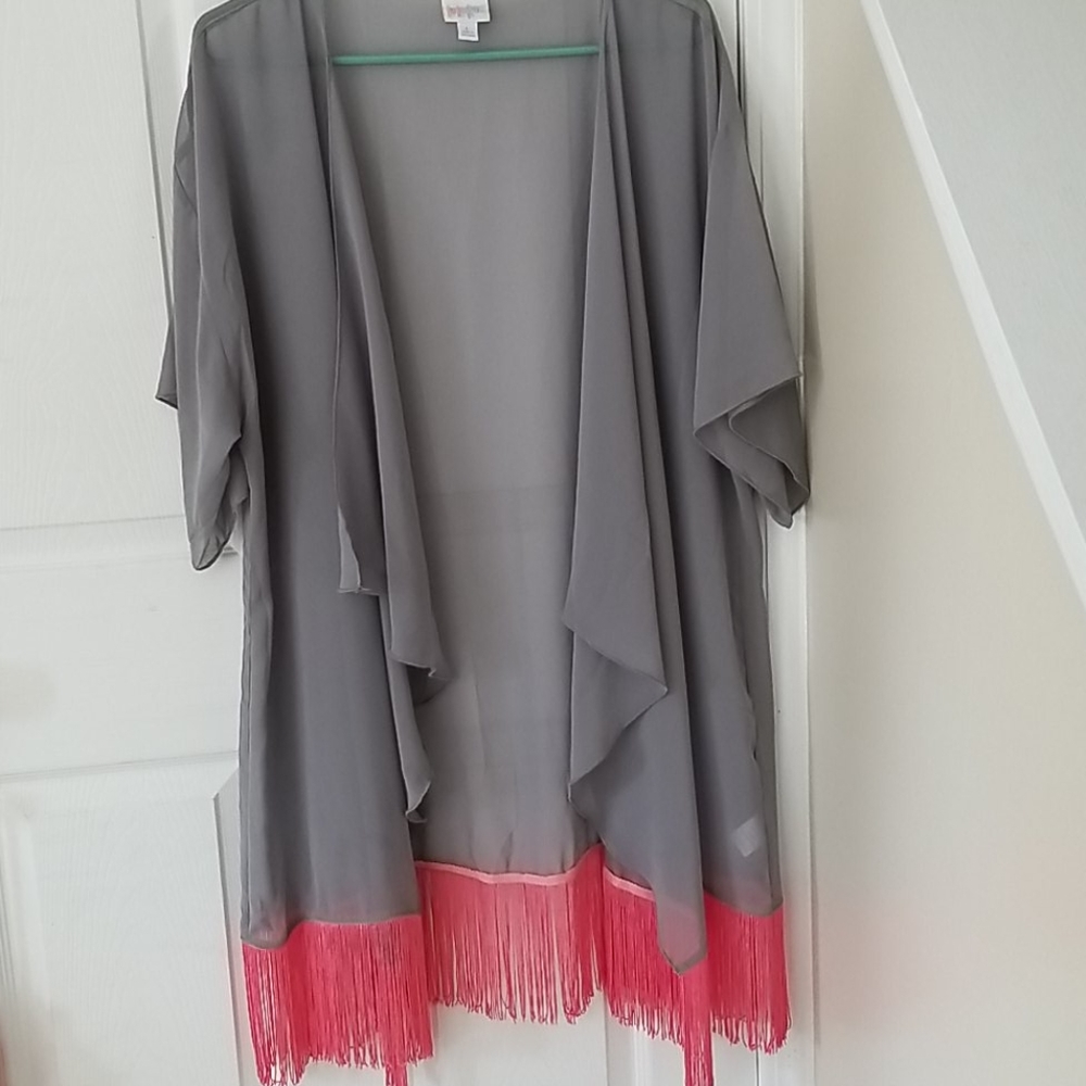 Lularoe Monroe Gray Kimono Pink Fringe Large